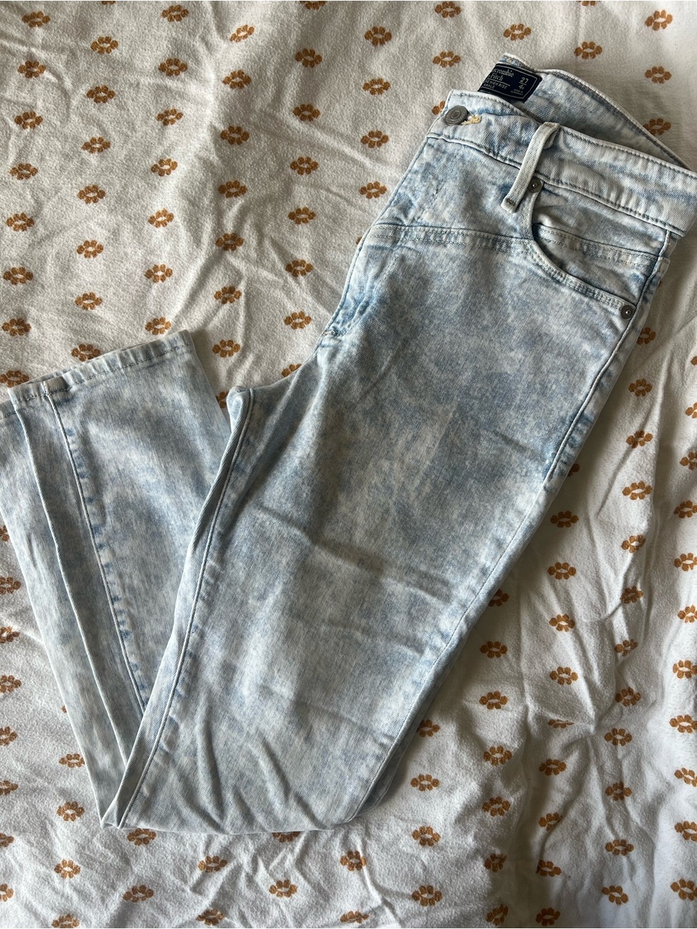 Abercrombie & Fitch Light Wash Jeans